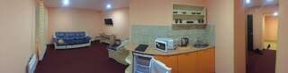 Гостевой дом 4 Апельсина Чебаркуль Cемейный номер с собственной ванной комнатой-5